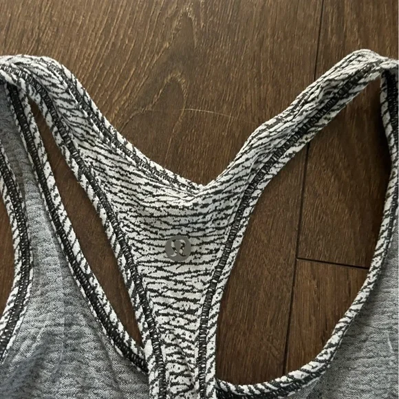 Lululemon Tank - Picture 4 of 4